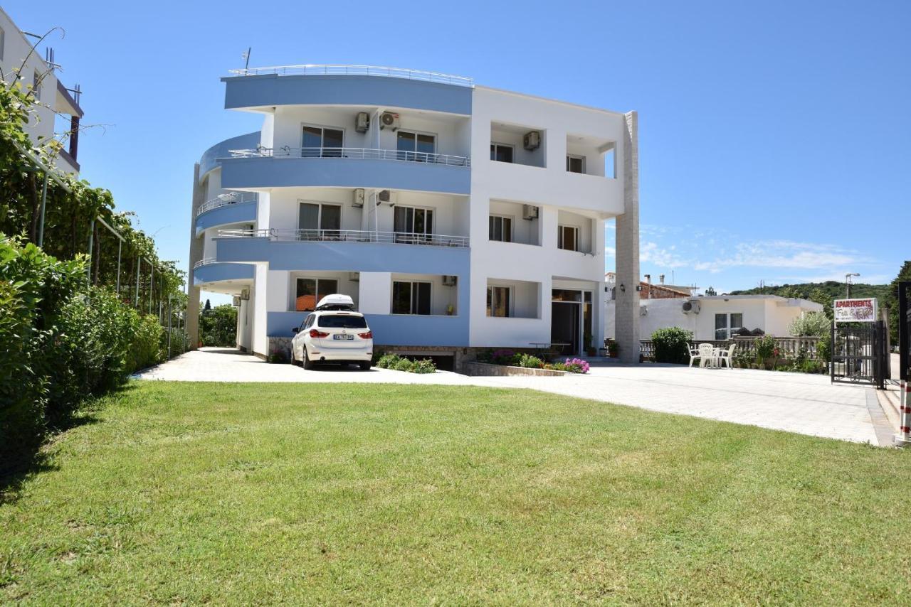 Apartments Fati & Flori Улцин Екстериор снимка