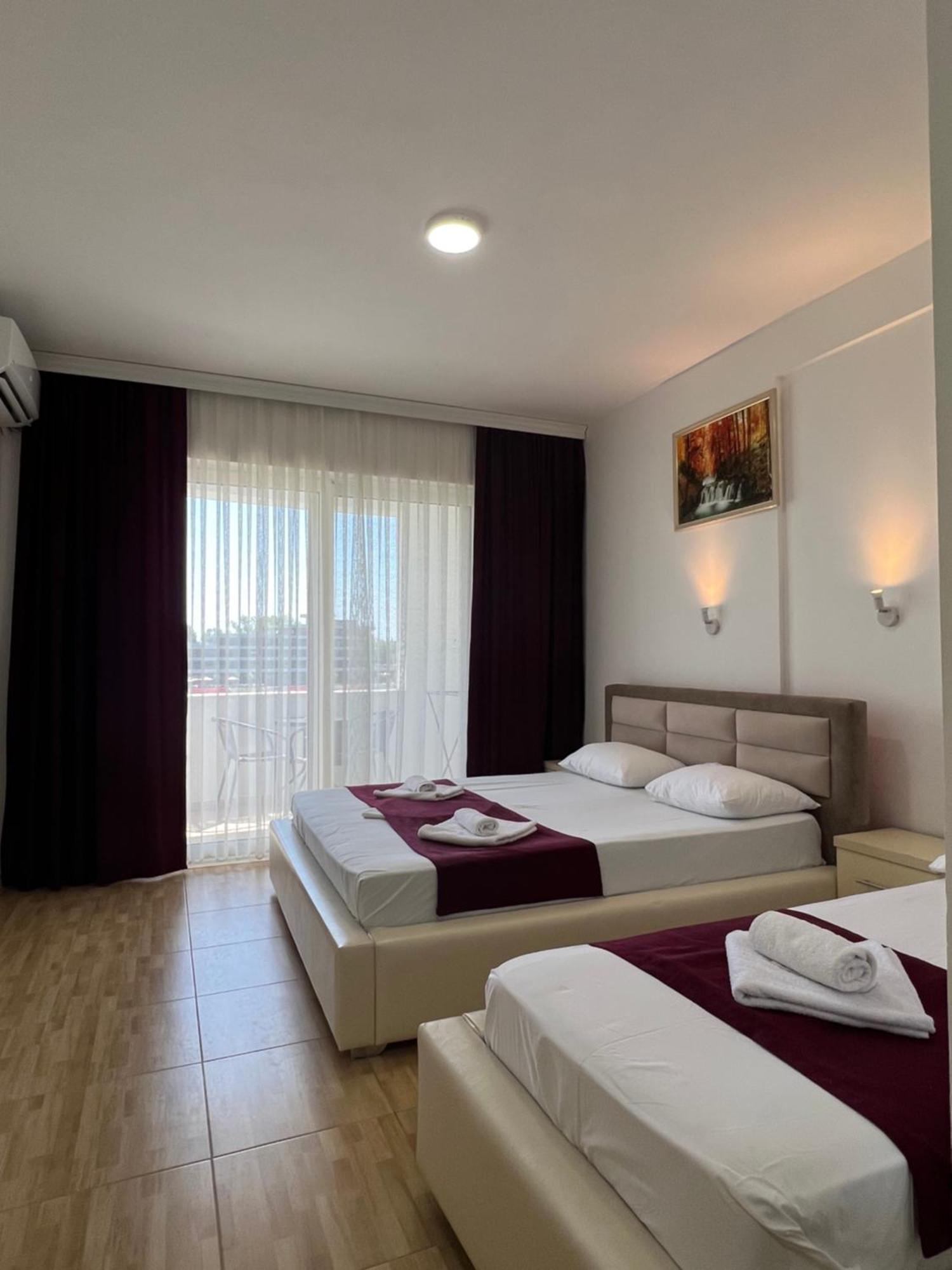 Apartments Fati & Flori Улцин Екстериор снимка