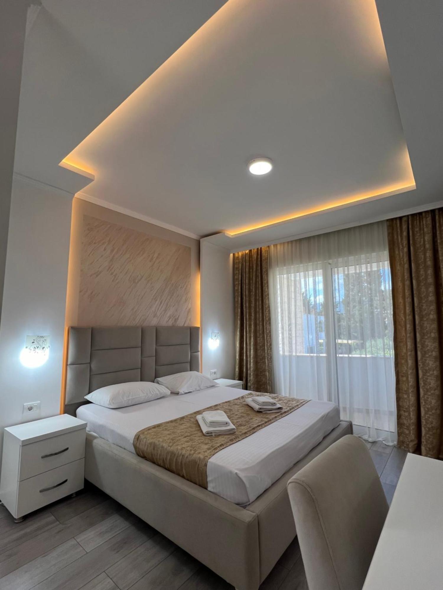 Apartments Fati & Flori Улцин Стая снимка